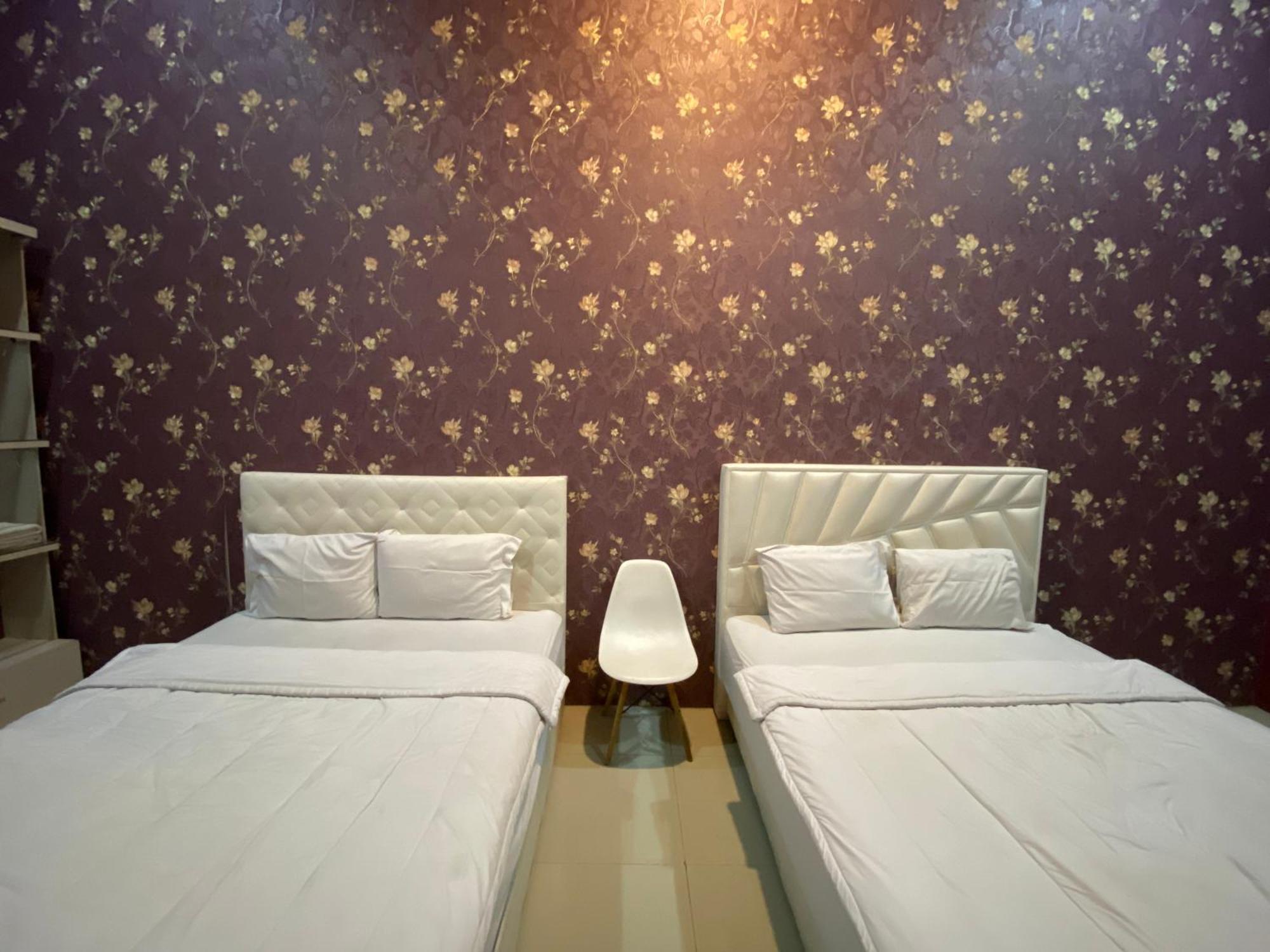 Griya Rw Family Guest House Redpartner Surakarta  Bagian luar foto